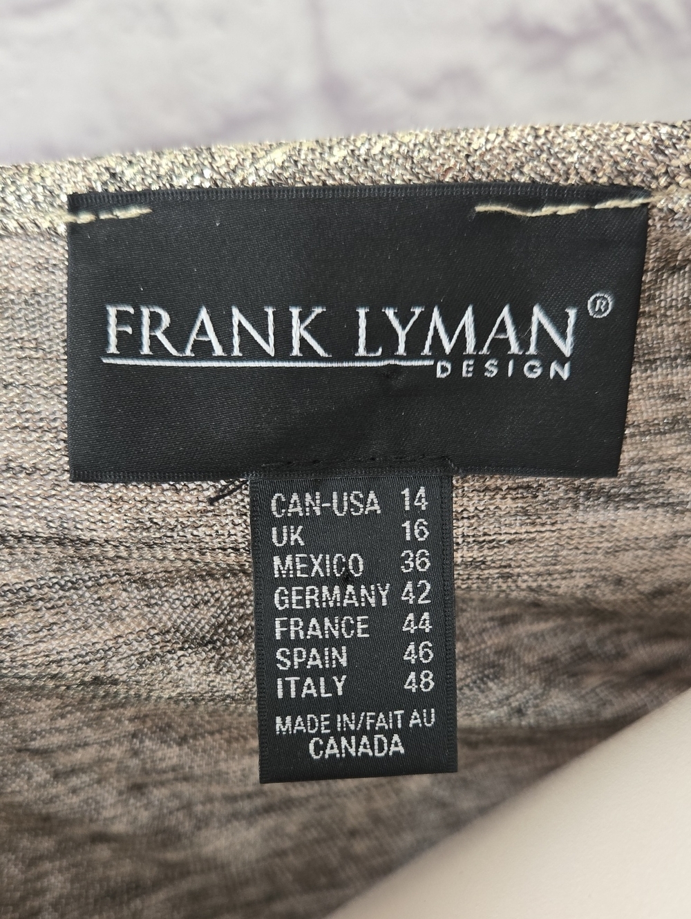Frank Lyman Gold Metallic Rhinestone V-Neck Top – Size 14 ✨ - Picture 6 of 9